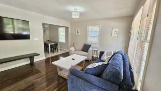 Decatur Home Minutes to ATL Sleeps 10 - 2
