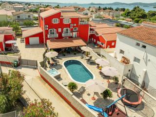 Luxury villa with a swimming pool Turanj, Biograd - 18274 - Sveti Filip i Jakov - 9