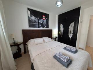 Apartment Alhambra Rincon de Loix Benidorm-sea view-balcony, free parking, Wi-Fi, pool, new air conditioning - 2