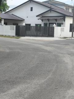 Nearby umt Unisza airport drawbridge litar gong badak budin's house gong badak Kuala nerus Kuala terengganu - 3