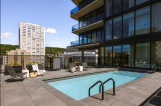 Modern unit with Pool and Gym included - 0