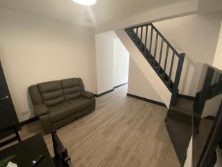 Rossy Guest House - Stoke on Trent - 2
