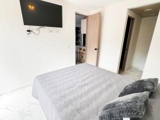 Tu Apto Ideal! Moderno, Aire Acondicionado, Balcón, 2 Hab - 9