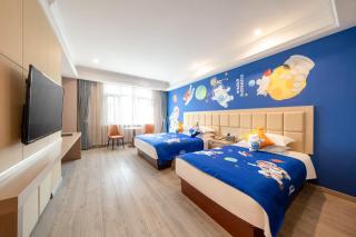 Rezen Select Shanghai International Resort - 7