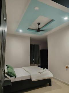 Hotel Metro - Guwahati - 5