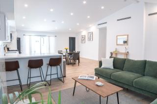 A Brand New Home In Los Angeles - 0