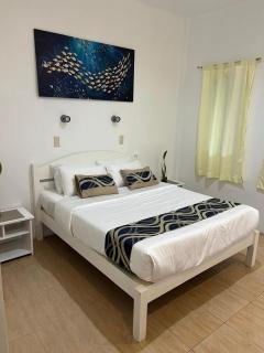 Reef Waters Resort - - 7