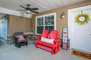 Sweet Pea Cottage Updated furnishings arcade game HOA Community Outdoor Pool - Pigeon Forge - 5