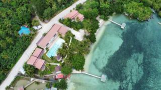 Reef Waters Resort - - 3
