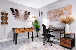 Near Sea World Hot Tub Swing Set BBQ Yard Games - 7