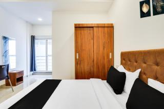Townhouse OAK XOTEL near silk board metro - 4