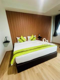 28 Boutique Hotel - Newly Renovated - Strand Patong - 1