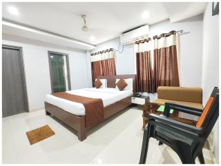 The Shiwangi Palace Near Jagannath Temple & Sea Beach - Wifi-Parking -Restaurant Facilities - All Room Spacious and Fully Air Conditioned Rooms With Attached Balcony - Best Hotel IN Puri - Puri - 5