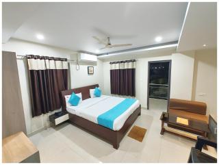 The Shiwangi Palace Near Jagannath Temple & Sea Beach - Wifi-Parking -Restaurant Facilities - All Room Spacious and Fully Air Conditioned Rooms With Attached Balcony - Best Hotel IN Puri - Puri - 6