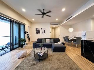 St Mary Residence, Luxury 3B3R Family Suite with Balcony by Lilbean Space - 0
