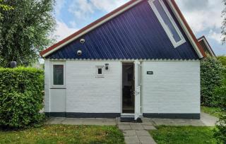3 Bedroom Cozy Home In Stellendam - Stellendam - 1