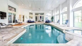 HOTEL-like Condo with Pool and Gym - Montreal - 4