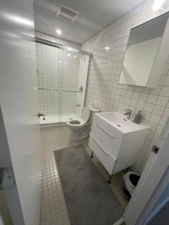 HOTEL-like Condo with Pool and Gym - Montreal - 2
