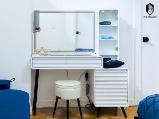 The Stallion #101 - 1BD Modern Loft with Private Patio - Walk to various attractions - 9