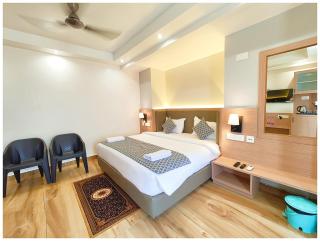 Hotel The Grand # Resort Near Marine Drive Road - Sea Beach - Wifi-Parking -Restaurant & Swimming Pool Facilities - All Room Spacious and Fully Air Conditioned Rooms With Attached Balcony - Top Rated Four Star Hotel In Puri - Puri - 9