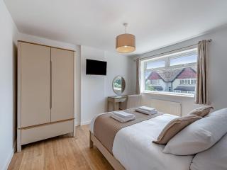 Harold House - 2