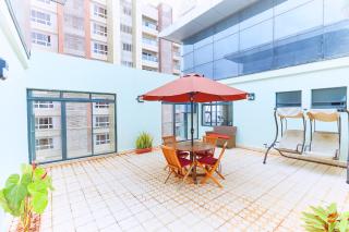 12th Flr Luxe Apt Kilimani City View & Pool NBO - 3