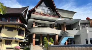 Sapadia Hotel Parapat - Parapat - 7