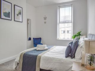 Southgate House - Uk48863 - Elland - 2