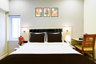 Super Townhouse Aarav Business Hotel - 8