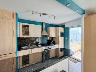 T4,garage,AC,swimming pool,750 m from the beach. - 0