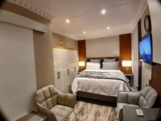 Delux Studio apartment - Germiston - 8
