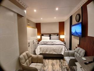 Delux Studio apartment - Germiston - 9