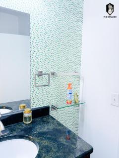 The Stallion #204 - Modern Spacious 1BD Loft - Close to Attractions - 9