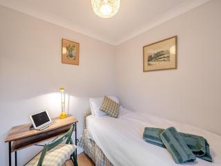 The Roddy House - West Bay - 4