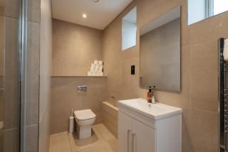 Grand Central Flat - Perfect for Families - Contractors - Professionals - Long Stay Rates Available - 2