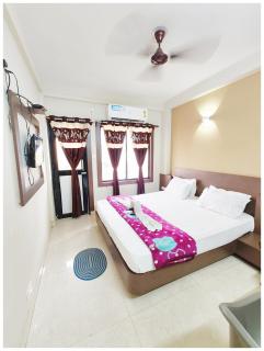 Hotel The UK Premium Palace Near Marine Drive Road & Sea Beach - Free Wi-Fi- Parking & Lift Facilities - All Room Spacious and Fully Air Conditioned Rooms With Attached Balcony - Best Hotel IN Puri - Puri - 7