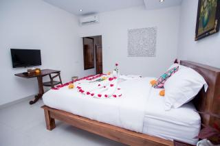 Villa Popolan and Guest House - 8