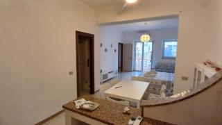 A 2 passi dalla piazza - 4