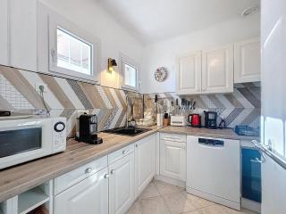 Villa for 4 people with WiFi, parking, and garden - 0