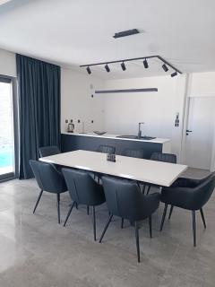 Holiday House "M" Omiš - Newly renovated house with swimming pool, 3 rooms, gym, large terrace with amazing view on town and 6 parkplaces - 5