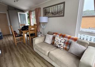 The Garnwen Lodge - Stepaside - 1