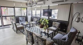 Kenari Tower Hotel - Makassar - 6