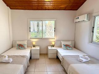 Elegant Beach Villa Moonstone I - Perivólia - 3