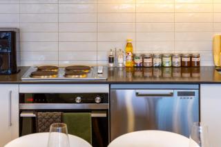 Heart of the City, Stylish 2BR with Parking - 9
