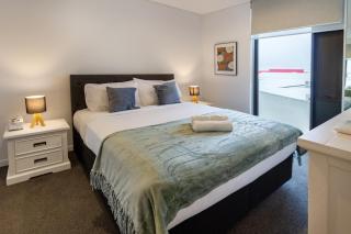 Heart of the City, Stylish 2BR with Parking - 2