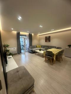 Daily Apartment 3 - Tirana - 9