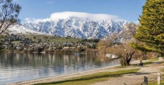 Lilliput lodge, Kelvin Heights, Queenstown - - 2
