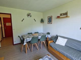 Appartement 6 pers à Valfréjus, près des pistes, avec balcon, parking gratuit et équipements bébé - FR-1-561-104 - 4