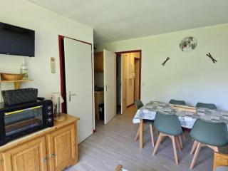 Appartement 6 pers à Valfréjus, près des pistes, avec balcon, parking gratuit et équipements bébé - FR-1-561-104 - 3