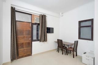 Hotel O Dream House - Noida - 4